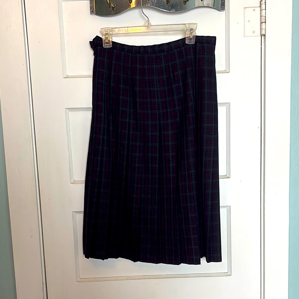 Compliments Classic Navy, Green & Red Plaid Women's Skirt Size 14